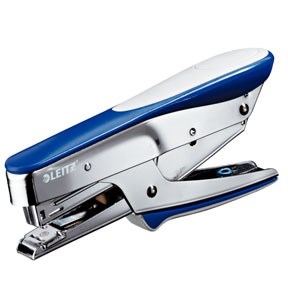 Leitz Nietmachine 5545 voor 15 vellen blauw.